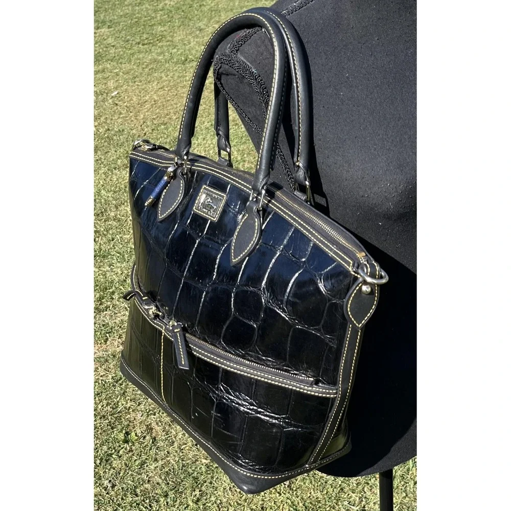 Dooney & Bourke Black Croco Embossed Leather Large Zip Satchel‎ Tote Purse
